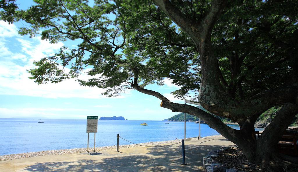 Pinky Marine Pension Namhae Exterior photo