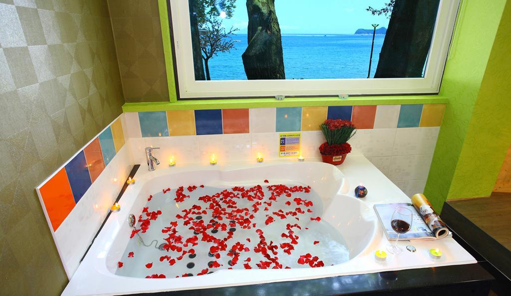 Pinky Marine Pension Namhae Exterior photo