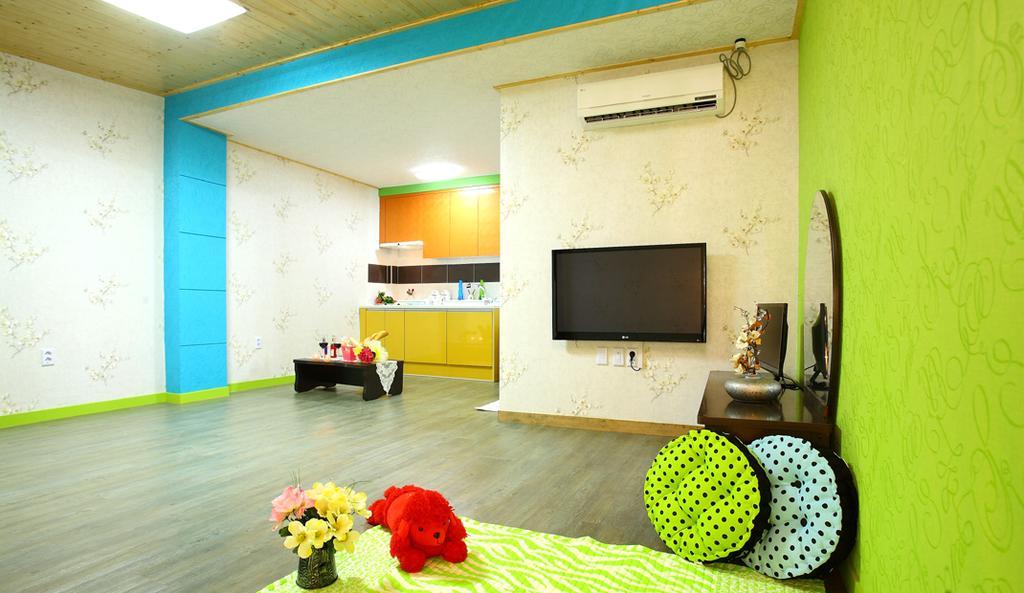 Pinky Marine Pension Namhae Exterior photo